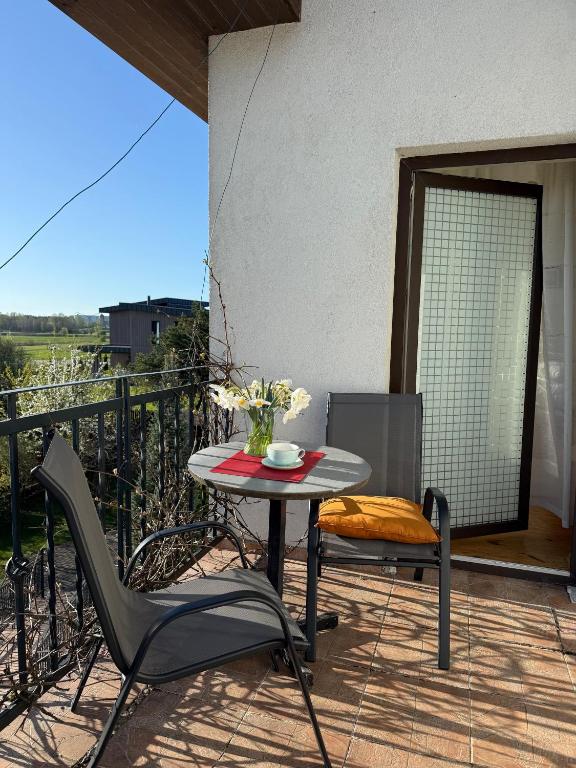 Comfy stay at Hill of Clouds - Bed and Breakfast Rāmava