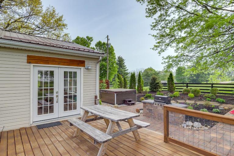 Dry Ridge Rental Home w/ Hot Tub & Game Room! - B&B Dry Ridge