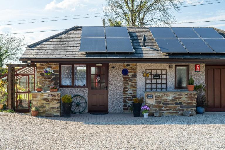 Wheel Cottage, Landrake - Bed and Breakfast Saltash