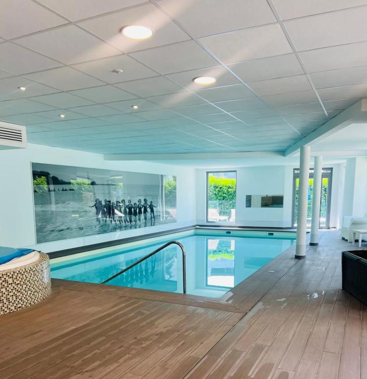 Résidence 3 bord du lac logement T3 piscine spa - B&B Aix-les-Bains