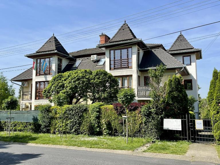 NEVA apartman - B&B Hévíz