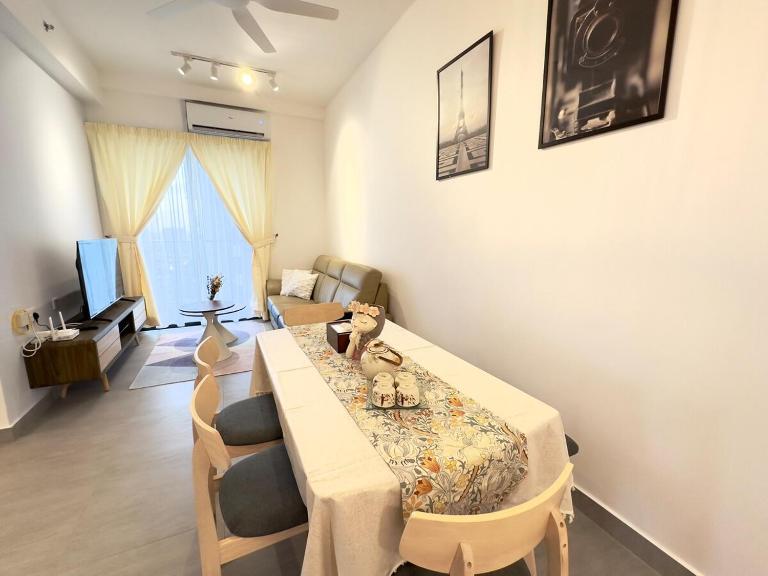 ASunday, Setia City Mall -8pax, 2 Carpark - B&B Shah Alam