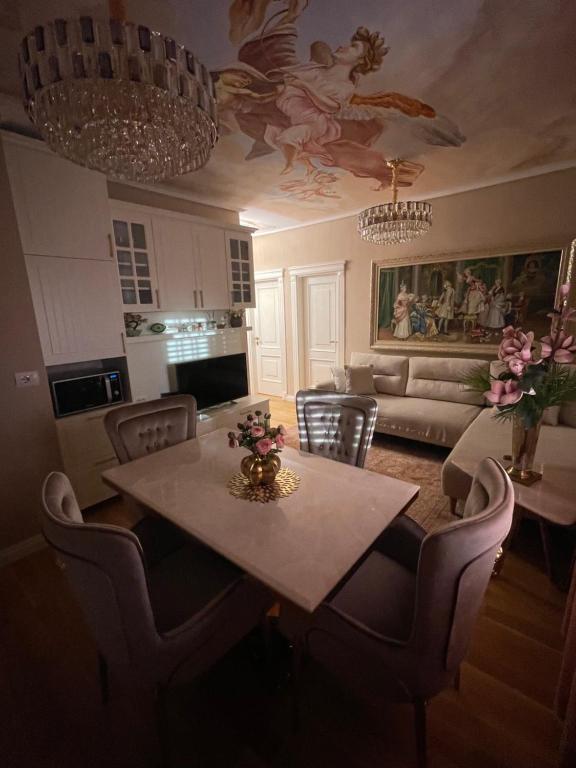 Deoni apartment Luxury - B&B Tirana