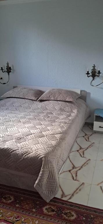 Manan Guesthouse - B&B Chkalovka