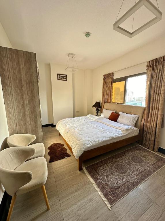 1-Bedroom Family Apartment with Balcony in Sharjah - B&B Sharja