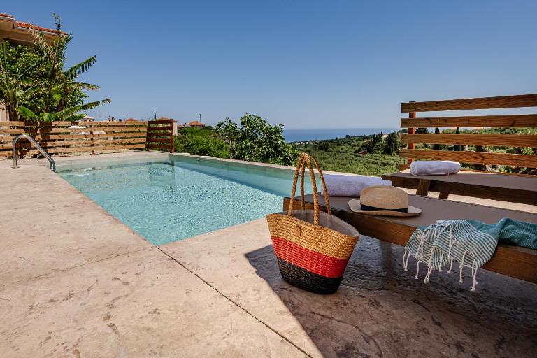 Vozas Villas - Traditional Houses with Great View - B&B Tragaki