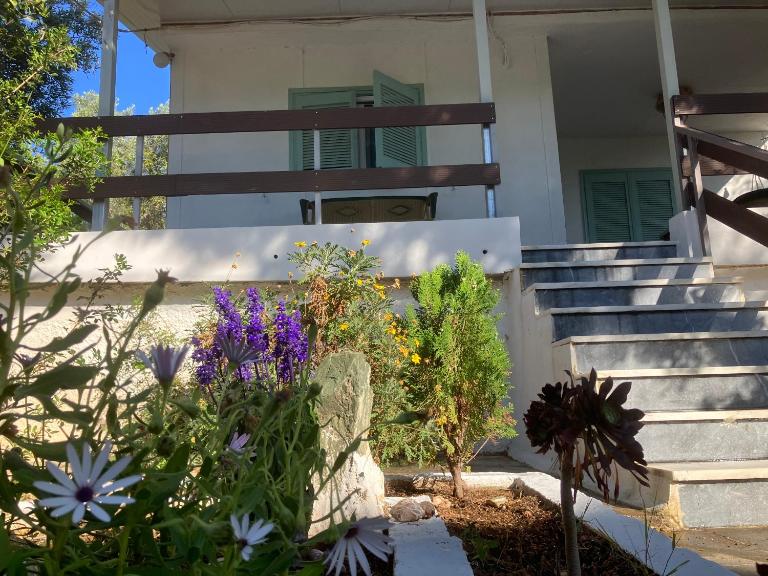 Kokos Traditional Family House - B&B Sounio