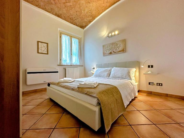 Vicino al Centro e a Parcheggi Gratuiti - Affresco Strepitoso - B&B Modena