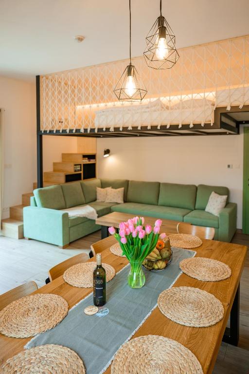 Dom pri jazere, Bešeňová - B&B Bešeňová