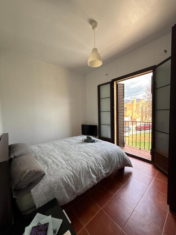 #1 HABITACIÓN DOBLE con baño compartido SEVILLA DELUXE LOS ROSALES - Bed and Breakfast Los Rosales