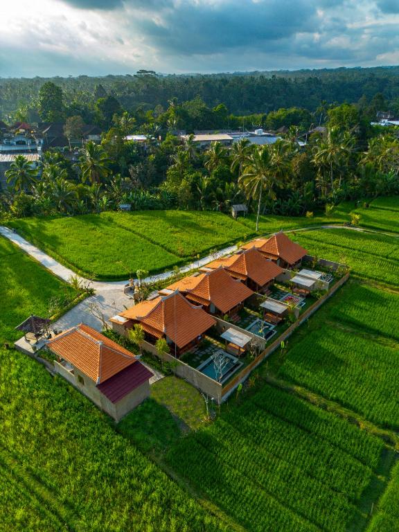 Arindama Villa Ubud by Dhananjaya Hospitality - Ferienwohnung Tampaksiring