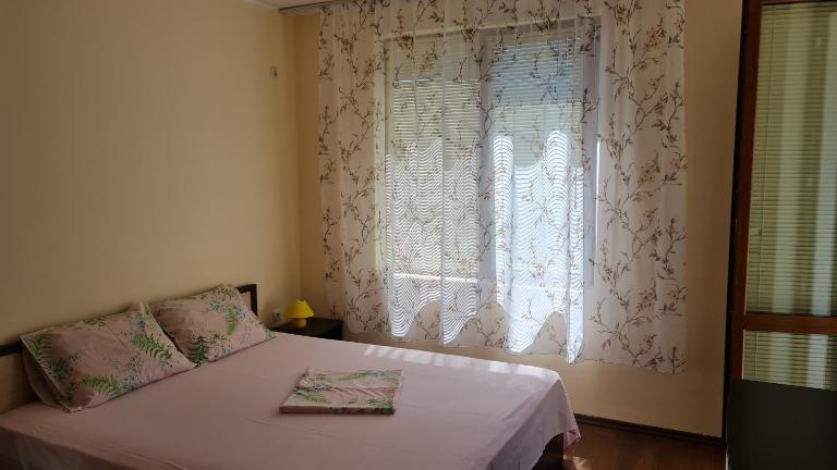 Apartment Lazur by the Sea - Bed and Breakfast Ravda