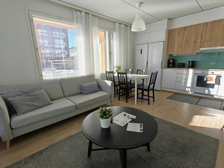Spacious Apartment for 5 - Ferienwohnung Oulu