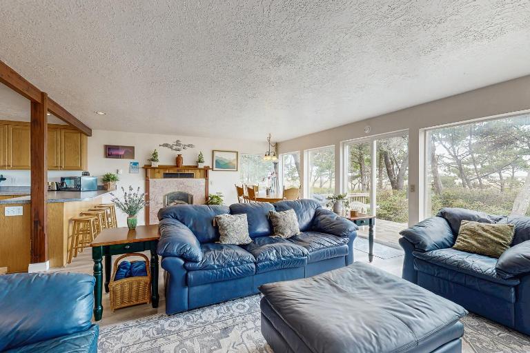 Beach Time Getaway - B&B Lincoln City