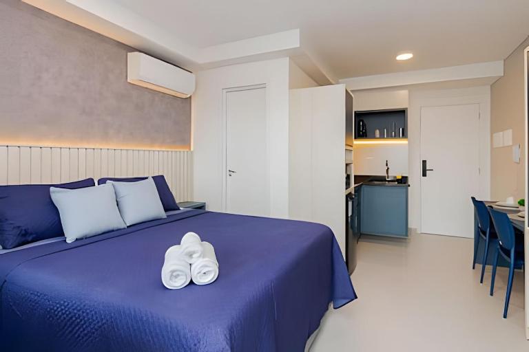 Apartamentos para 3 pessoas com cama Queen - Piscina e Academia no Centro de Curitiba - B&B Curitiba