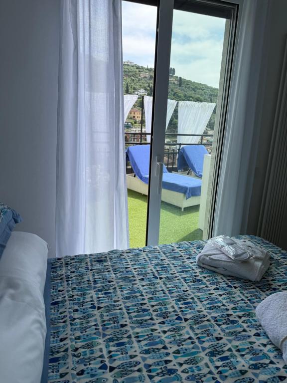 Appartamento Rapallo Sky Garden Maria Jose Liguria - Attico vista mare - Terraces - 2 bagni- 2 Camera da Letto - Box, Wi-fi, Idromassaggio Free inteiro Attico per Voi, con Ascensore - Ferienwohnung Rapallo