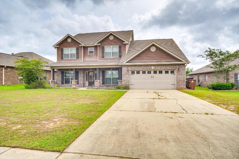10 Mi to Gulfport Beaches: Family Home w/ Patio - Ferienwohnung Gulfport
