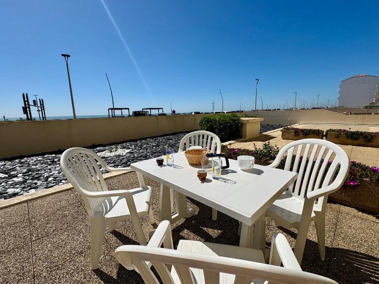 Appartement 2 pièces avec terrasse pour 4 pers, proche plage - FR-1-323-451 - Chambres d'hôtes Saint-Hilaire-de-Riez