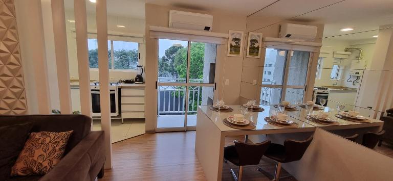 Apartamento Bairro Nobre e Central - Bed and Breakfast Curitiba