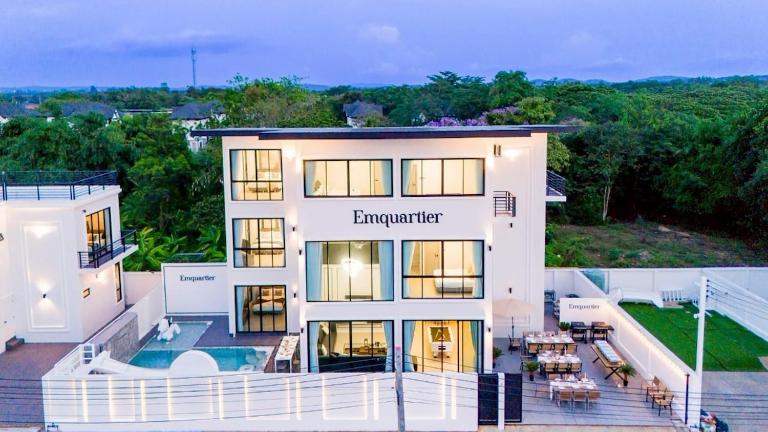 Emquatier Pool Villa Pattaya - B&B Ban Huai Yai