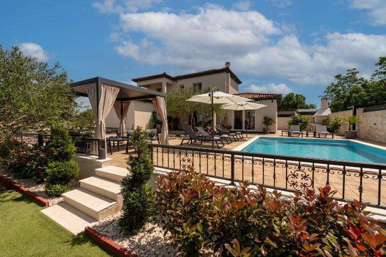 Villa La Aurora ZadarVillas - Ferienwohnung Murvica