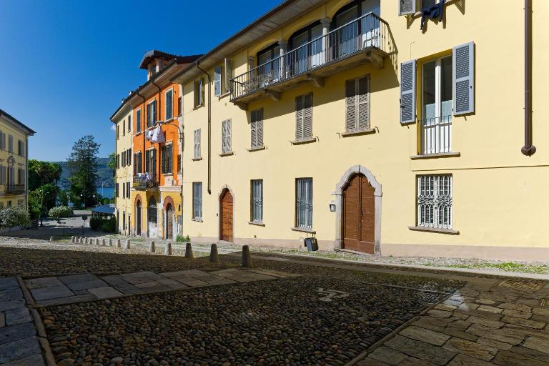 Loggia degli Innocenti Laura - Flat in the Center and near the Lake with two Bedrooms - Ferienwohnung Verbania