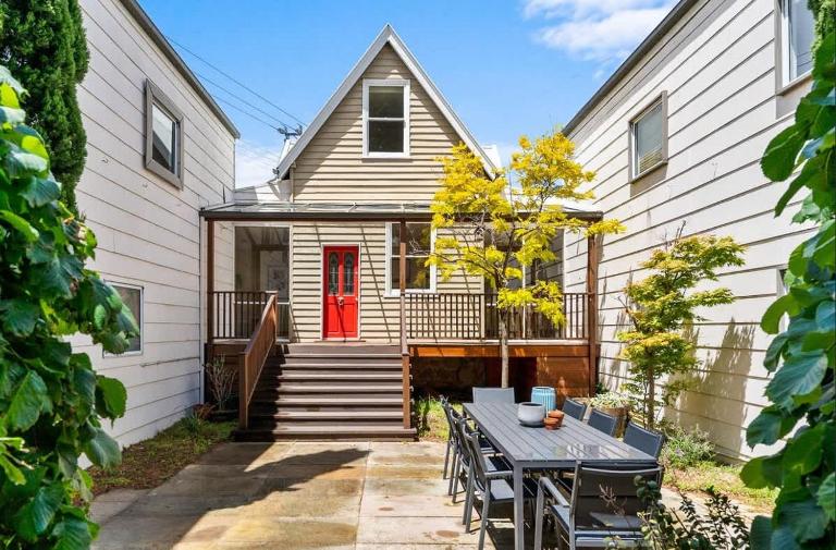 Hobart Heritage Home - Close to CBD & Airport - B&B Natone