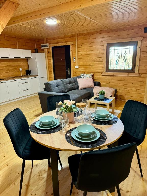 Kwiatowy Zakątek - B&B Jantar