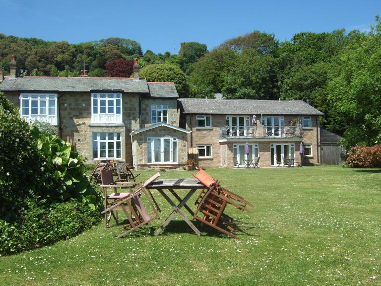 Sea-view Apts Ferry Savings - B&B Ventnor