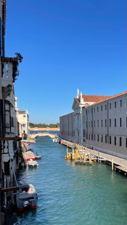 Residenza Stardust Suite with Canal View - B&B Venice