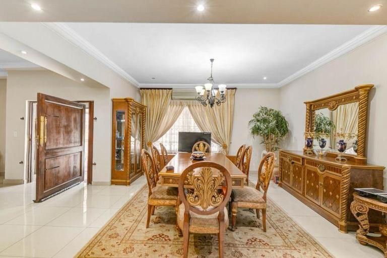 Aaybee Recreational Home - B&B Midrand