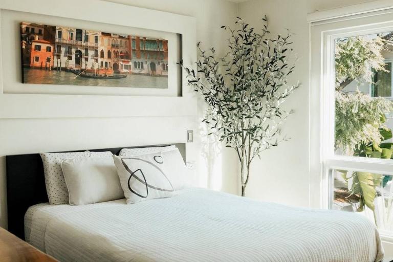 Studio 112 - Stay In Style, Stay Central - Bed and Breakfast Ensenada