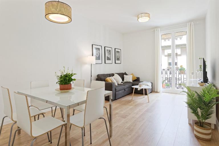 CENTRAL & BRIGHT APARTMENT!! - Ferienwohnung Barcelona