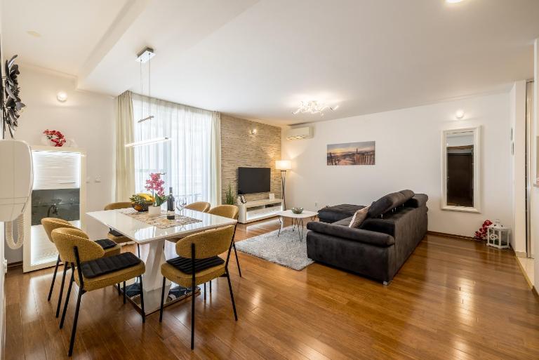 Three Lions Apartment - Ferienwohnung Split