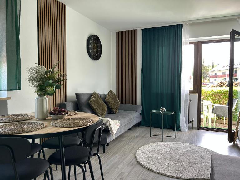 Gemütliches 2-Zimmer-Apartment im Fichtelgebirge - nahe der Skipiste mit Terrasse & Free Parking - Ferienwohnung Mehlmeisel