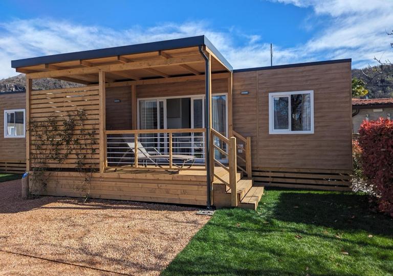 Mobile Home on Lago Maggiore - Direct Beach Access M3 - B&B Maccagno
