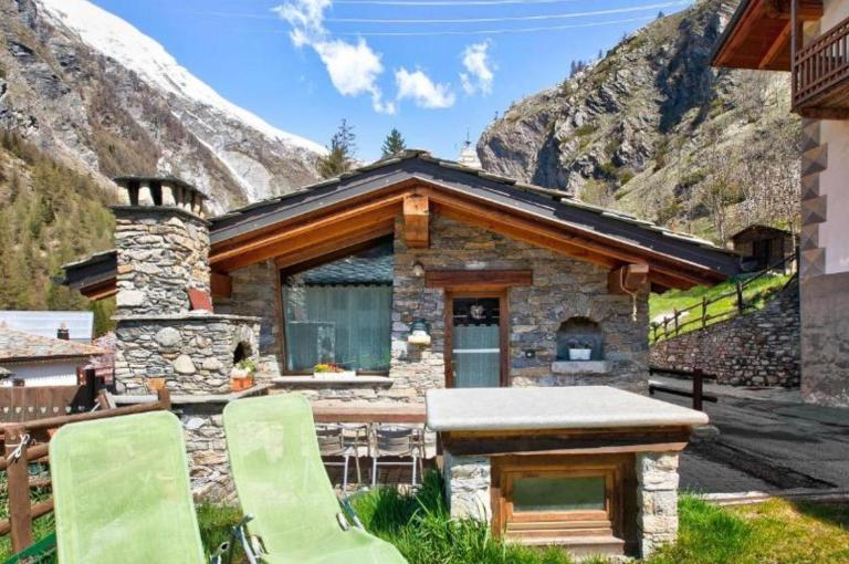 petit chalet la thuile - B&B La Thuile