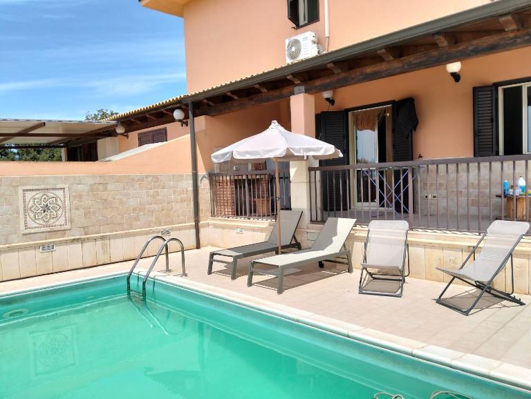 HOME 65 Seafront With Private Pool - Ferienwohnung Villaggio Azzurro