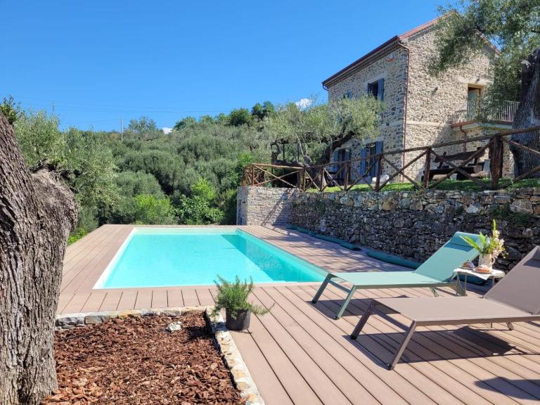 Villa con piscina nel Cilento Casolare Cento Ulivi Luxury & Charme - B&B Ascea