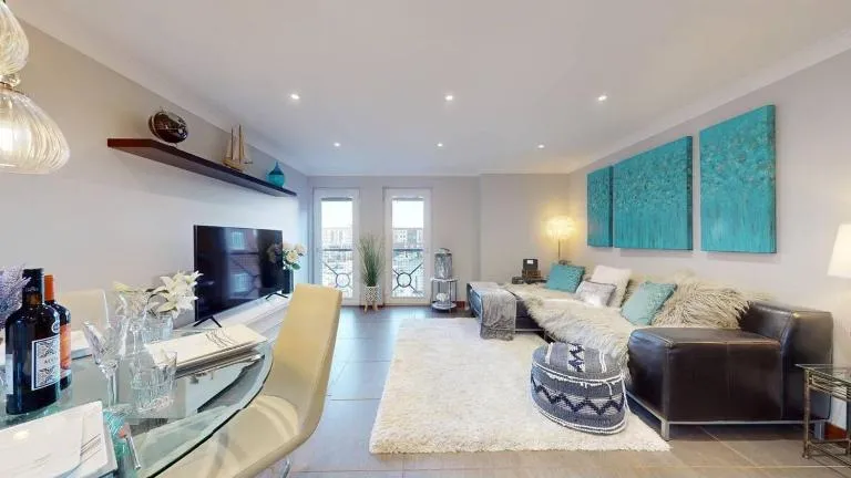 Marina View Apartment - B&B Swansea