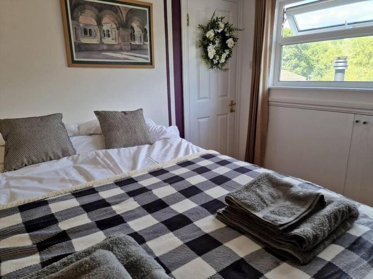 Lopez Home Crawley - Bed and Breakfast Ifield