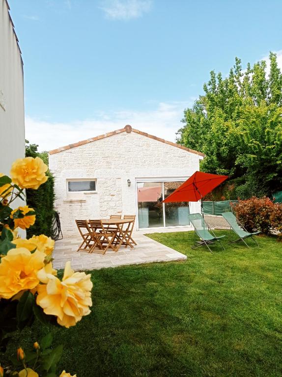 Charmant gîte indépendant 2 à 4 personnes, au calme, serviettes & draps fournis, wifi, climatisation, parking gratuit - B&B Barbaste