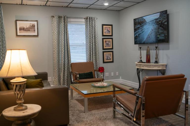 Ground Floor Villa at Sweet Spring - Chambres d'hôtes Eureka Springs