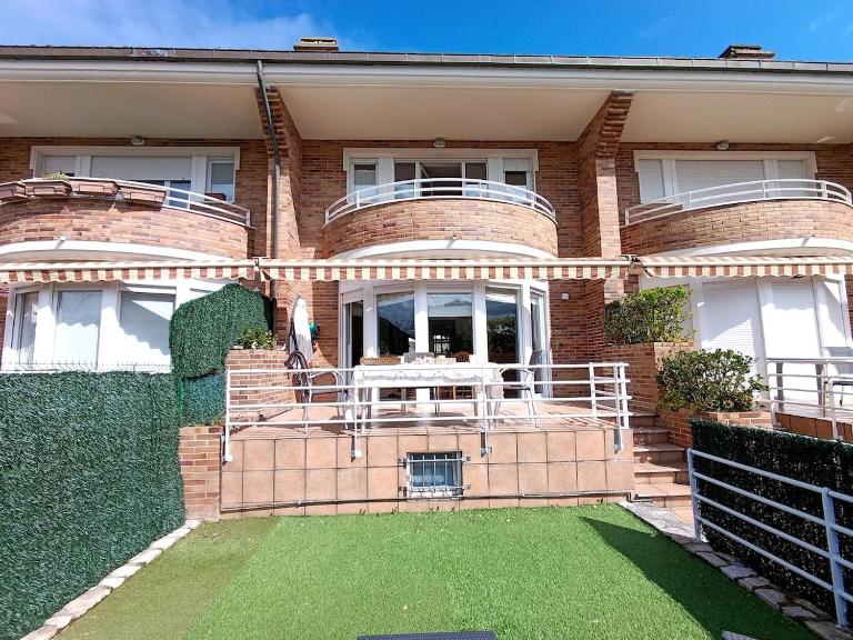 ORIO CONFORT Adosado con terrazas -garaje- - B&B Orio
