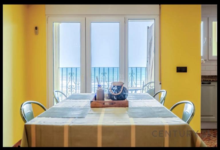 Charming Coastal Retreat - B&B Alboraya