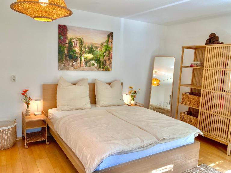 Ruhe & Charme - Family Apartment for 4 People, Self-Check-In, Free Parking, U-Bahn, Netflix - Ferienwohnung Nürnberg