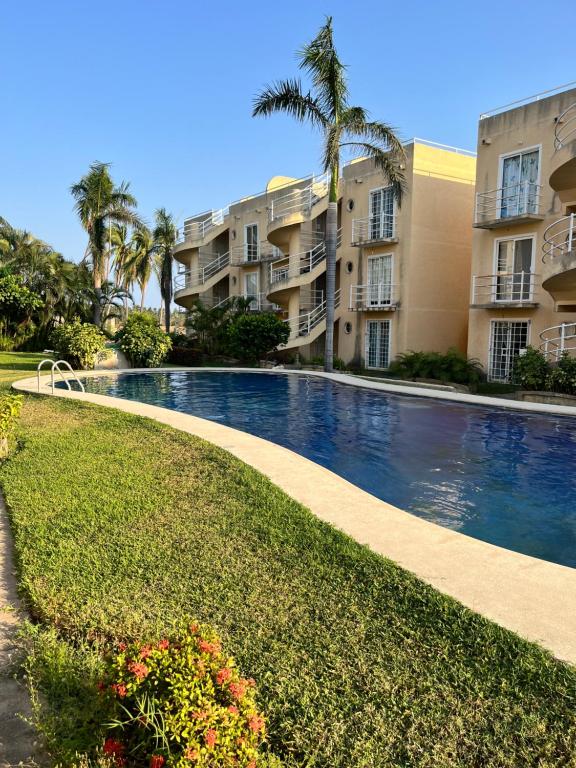 Depto en Planta Baja con Alberca, WiFi Rápido y Smart TV - Chambres d'hôtes Acapulco