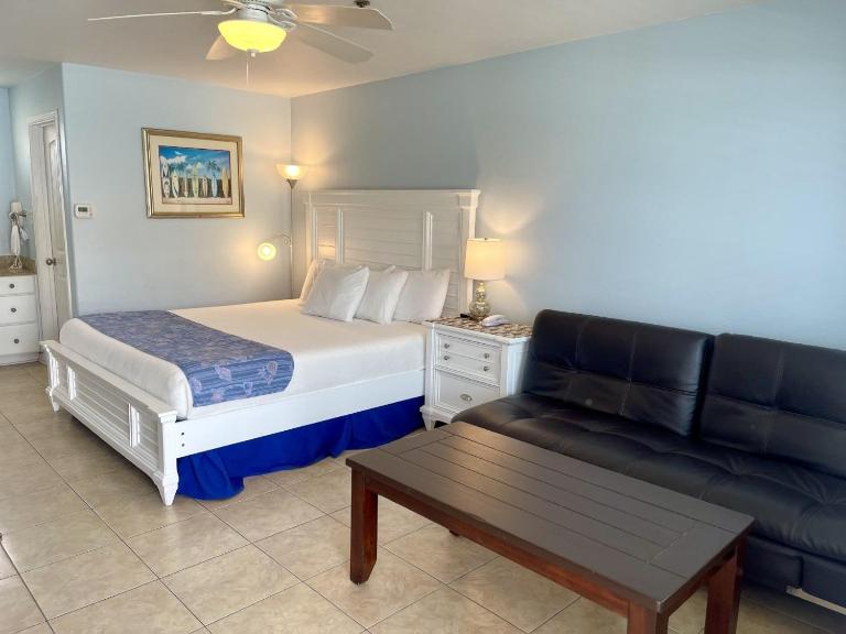 Beachgate Condo Suites and Hotel 437 - B&B Port Aransas