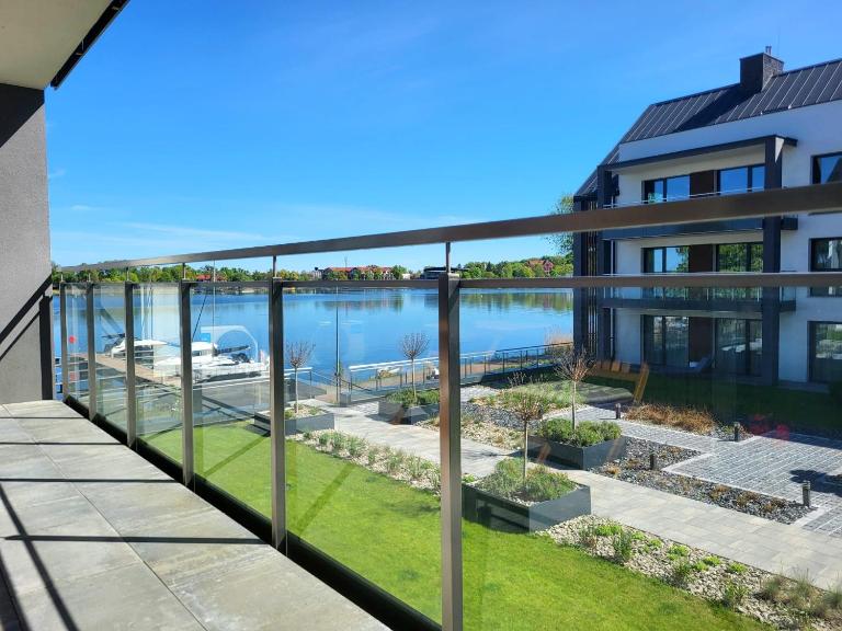 Apartament ŻURAW z widokiem na jezioro Drwęckie ROYAL APARTS OSTRÓDA - B&B Ostróda