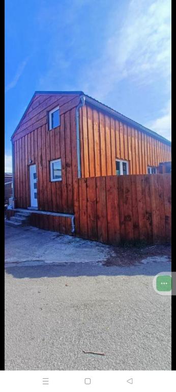 Chalet 5 personnes avec piscine - Bed and Breakfast Yvoir